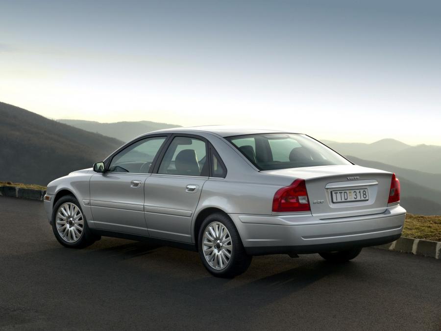  Volvo S80 2003 года  (фото 24 из 31)